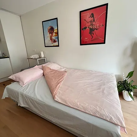 Cosy Near The Eiffel Tower Paris